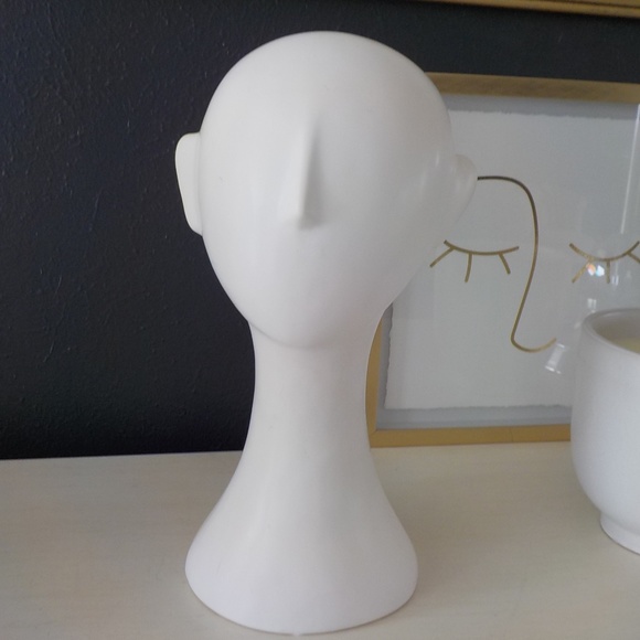 Tall Neck White Ceramic Head Statue - Picture 2 of 8